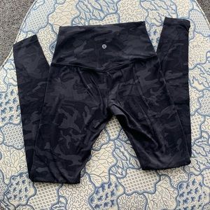 Lululemon camo align legging 28”